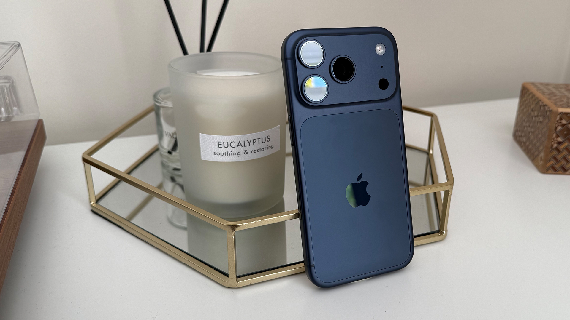 Обзор Apple iPhone 17 Pro: тестирование звука и дисплея флагманского смартфона картинка Обзор Apple iPhone 17 Pro: тест звука и экрана | DGL.RU
