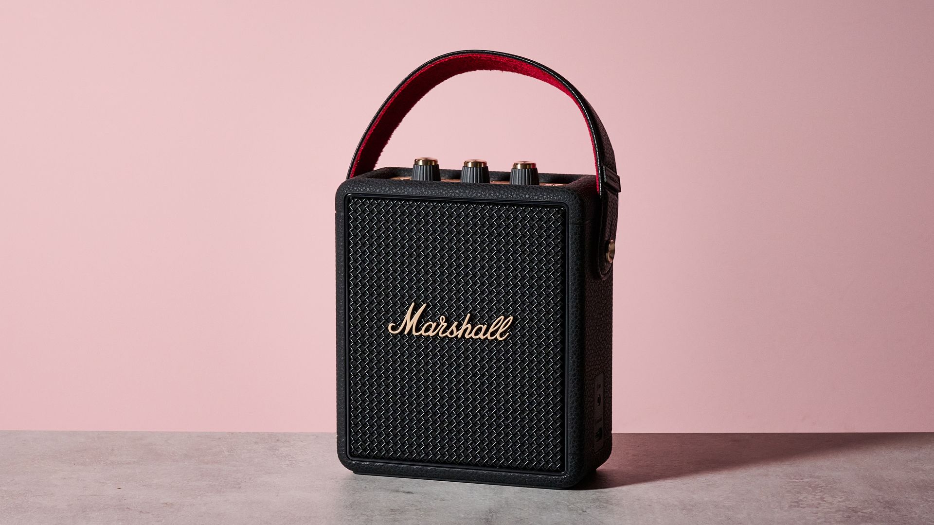 Обзор портативной колонки Marshall Stockwell III: дизайн, звук и автономность
