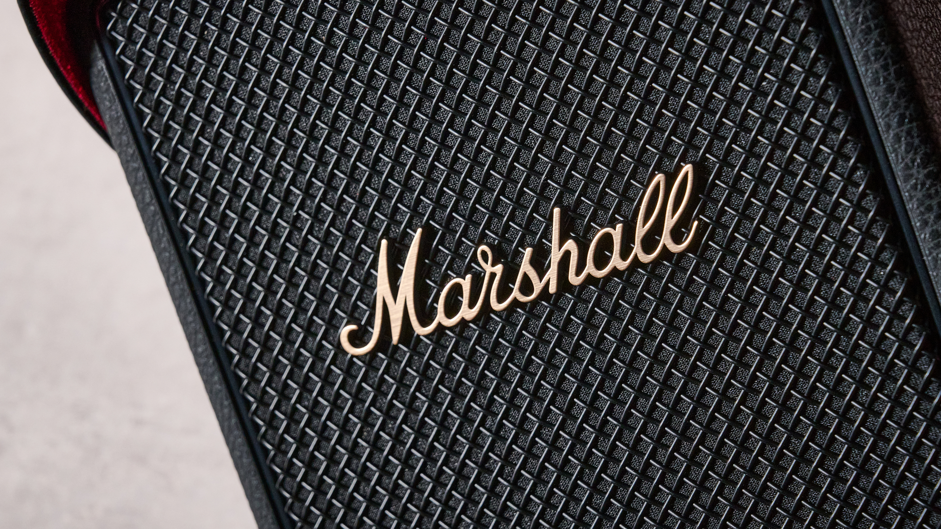 Обзор портативной колонки Marshall Stockwell III: дизайн, звук и автономность картинка Обзор Marshall Stockwell III: тесты звука | DGL.RU