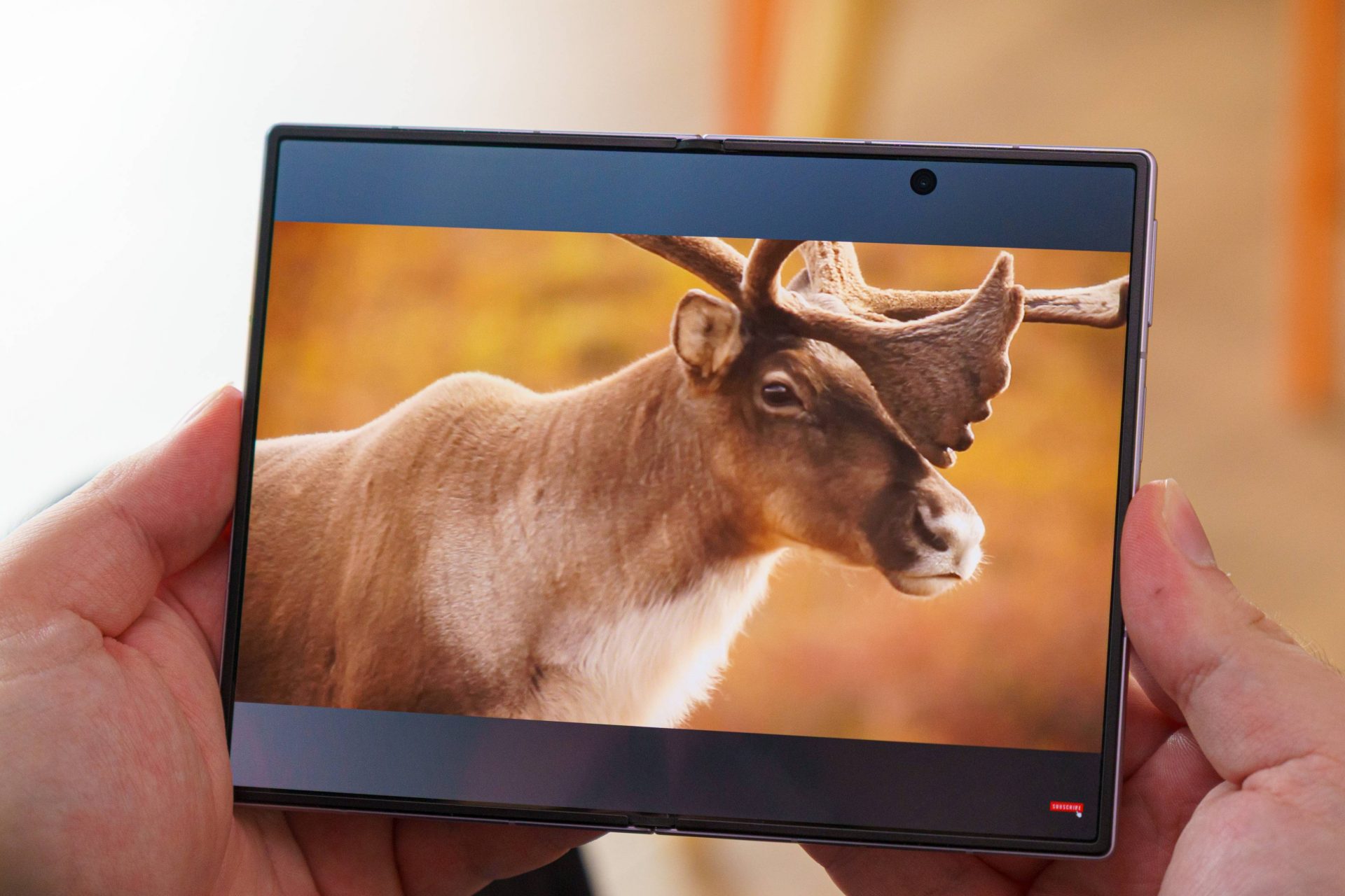 Обзор Samsung Galaxy Z Fold8: тонкий складной флагман нового формата картинка Обзор Samsung Galaxy Z Fold8: тонкий флагман | DGL.RU