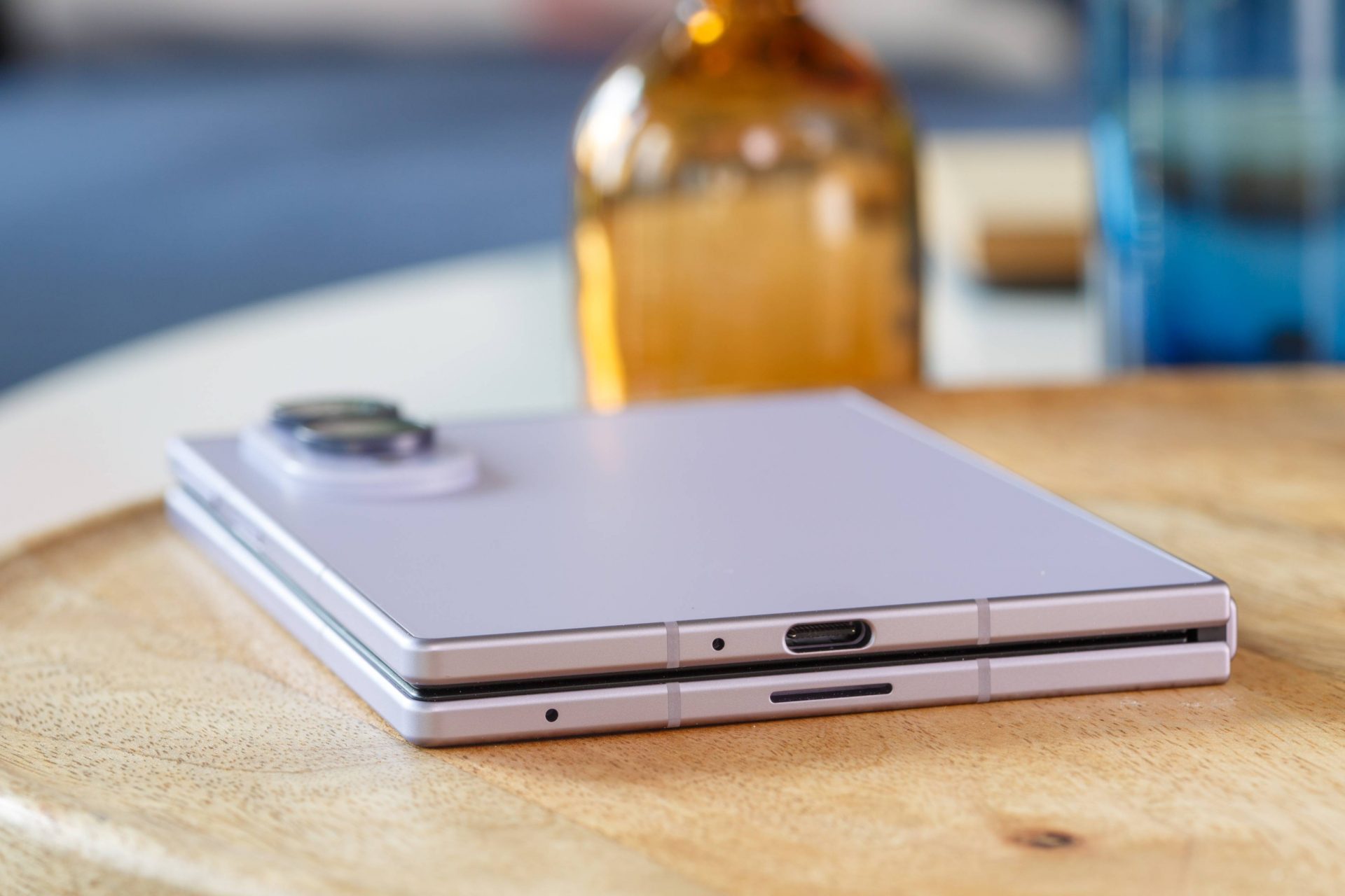 Обзор Samsung Galaxy Z Fold8: тонкий складной флагман нового формата картинка Обзор Samsung Galaxy Z Fold8: тонкий флагман | DGL.RU