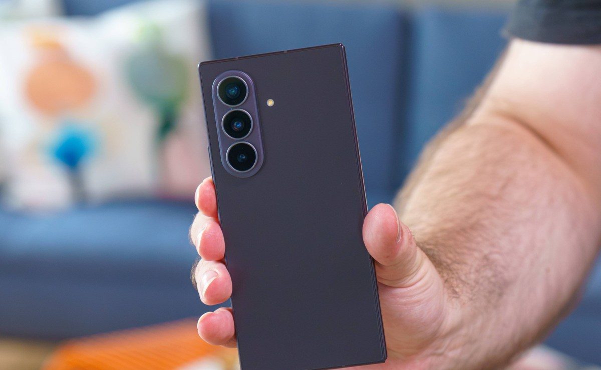 Обзор Samsung Galaxy Z Fold8 Ultra: характеристики, экран, автономность и быстрая зарядка картинка Характеристики Samsung Galaxy Z Fold8 Ultra | DGL.RU