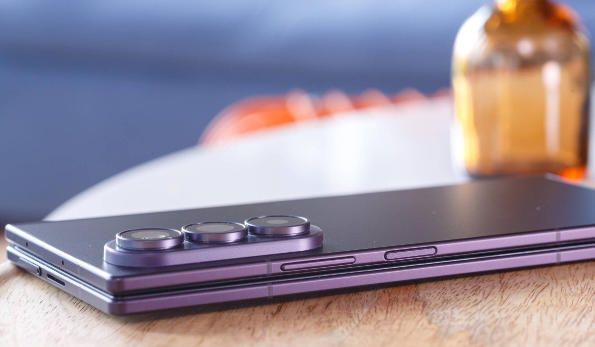 Обзор Samsung Galaxy Z Fold8 Ultra: характеристики, экран, автономность и быстрая зарядка картинка Характеристики Samsung Galaxy Z Fold8 Ultra | DGL.RU