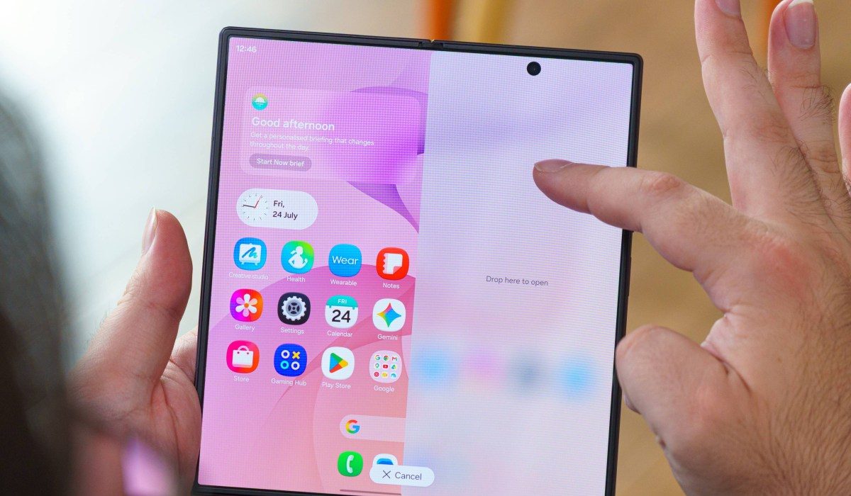 Обзор Samsung Galaxy Z Fold8 Ultra: характеристики, экран, автономность и быстрая зарядка картинка Характеристики Samsung Galaxy Z Fold8 Ultra | DGL.RU