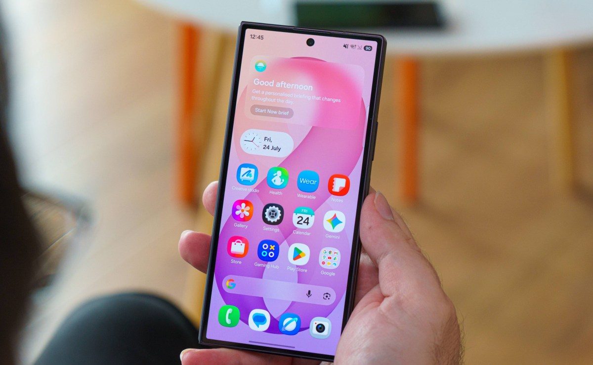Обзор Samsung Galaxy Z Fold8 Ultra: характеристики, экран, автономность и быстрая зарядка картинка Характеристики Samsung Galaxy Z Fold8 Ultra | DGL.RU