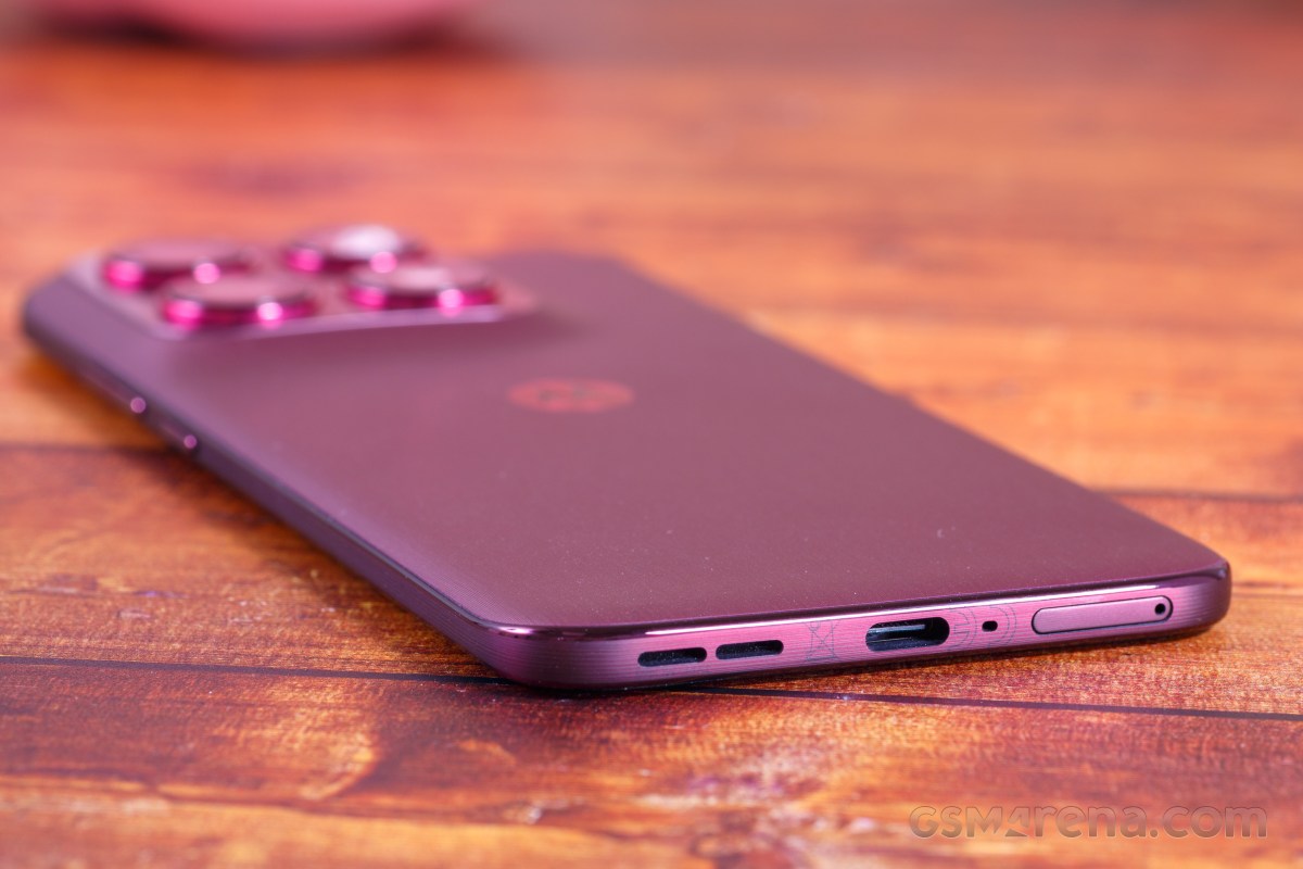 Обзор смартфона Motorola Edge 70 Pro: характеристики и комплектация картинка Характеристики модели Motorola Edge 70 Pro | DGL.RU