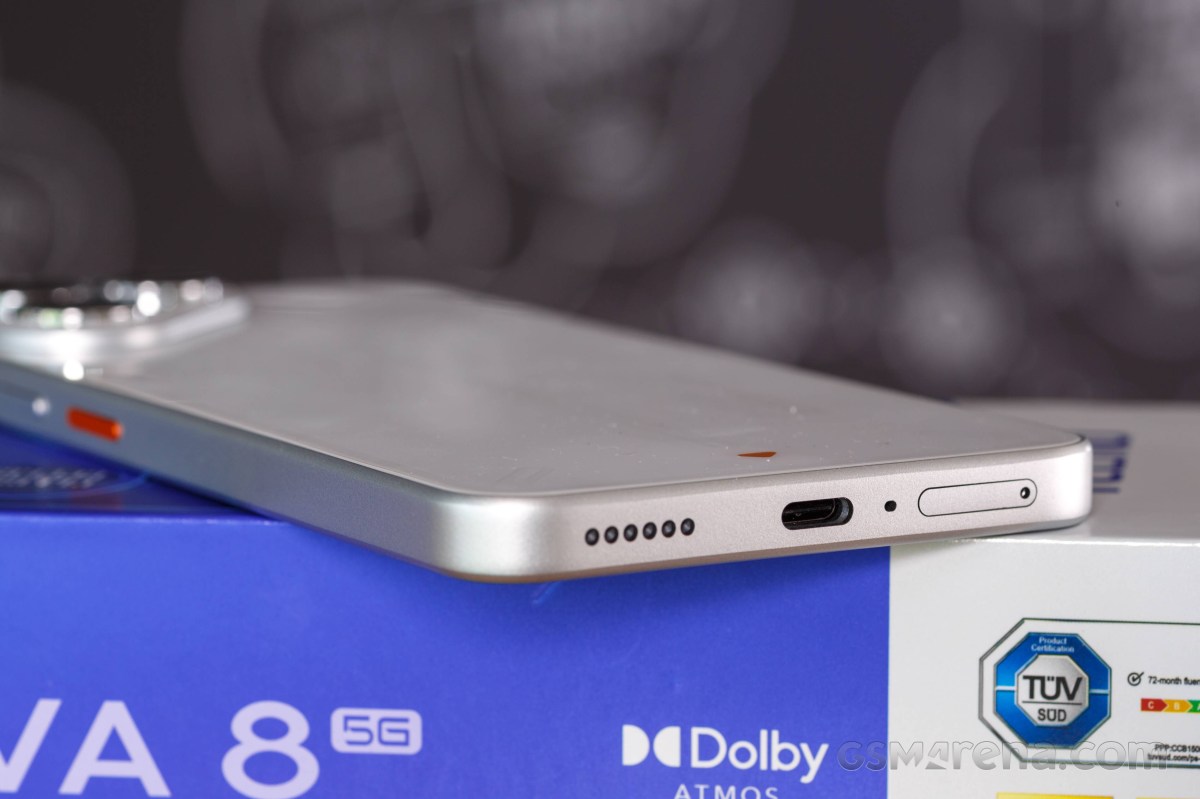 Обзор смартфона Tecno Pova 8: гигантский аккумулятор и матричный дисплей картинка Tecno Pova 8