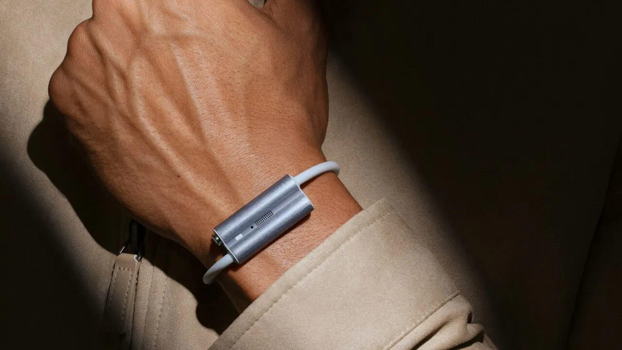 Основатели Fitbit представили фитнес-браслет без экрана Luffu Link картинка Фитнес-браслет Luffu Link вышел без экрана | DGL.RU