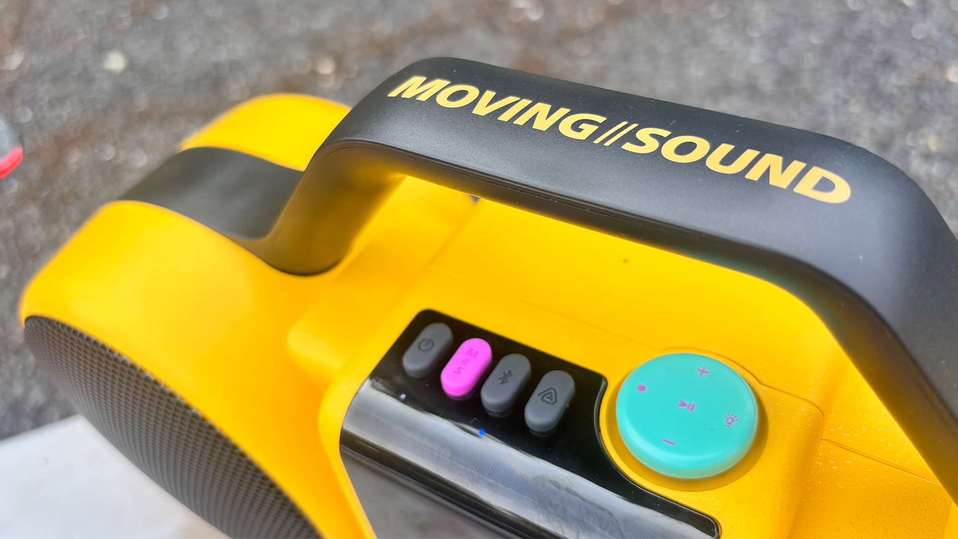 Портативная колонка Philips The Roller: обзор | DGL.RU