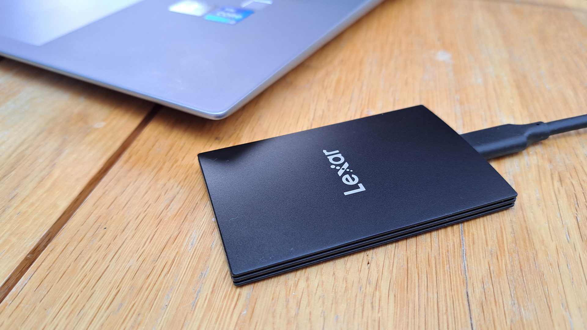 Лучшие портативные жесткие диски и SSD-накопители 2026 года: удобное хранение на любой бюджет картинка Портативные SSD-накопители: обзор моделей 2026 | DGL.RU