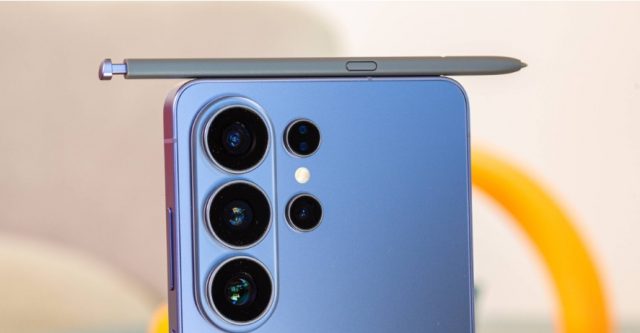 Samsung уберет одну из камер в Galaxy S27 Ultra Samsung уберет одну из камер в Galaxy S27 Ultra
