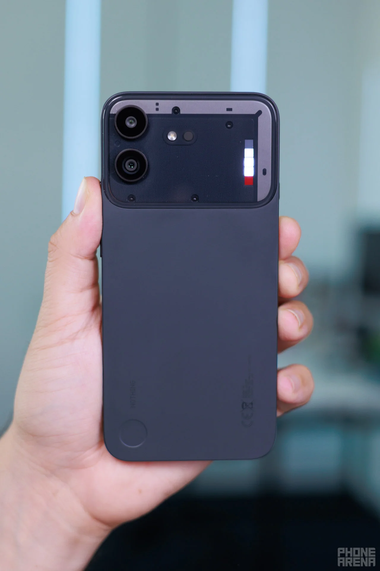 Обзор Nothing Phone (4b): неплохой, но стандартный продукт картинка Смартфон Nothing Phone (4b): камера и батарея | DGL.RU