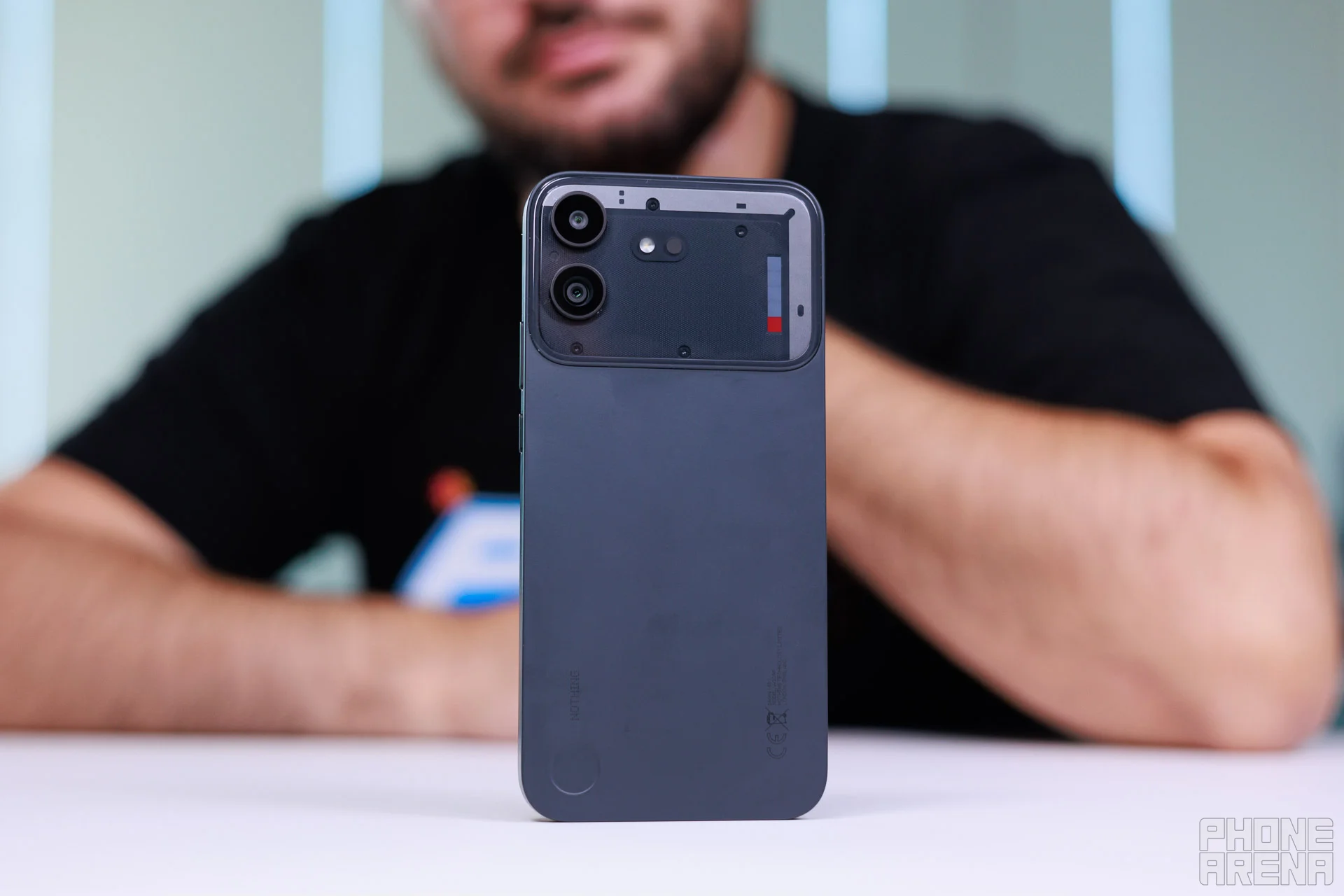 Обзор Nothing Phone (4b): неплохой, но стандартный продукт