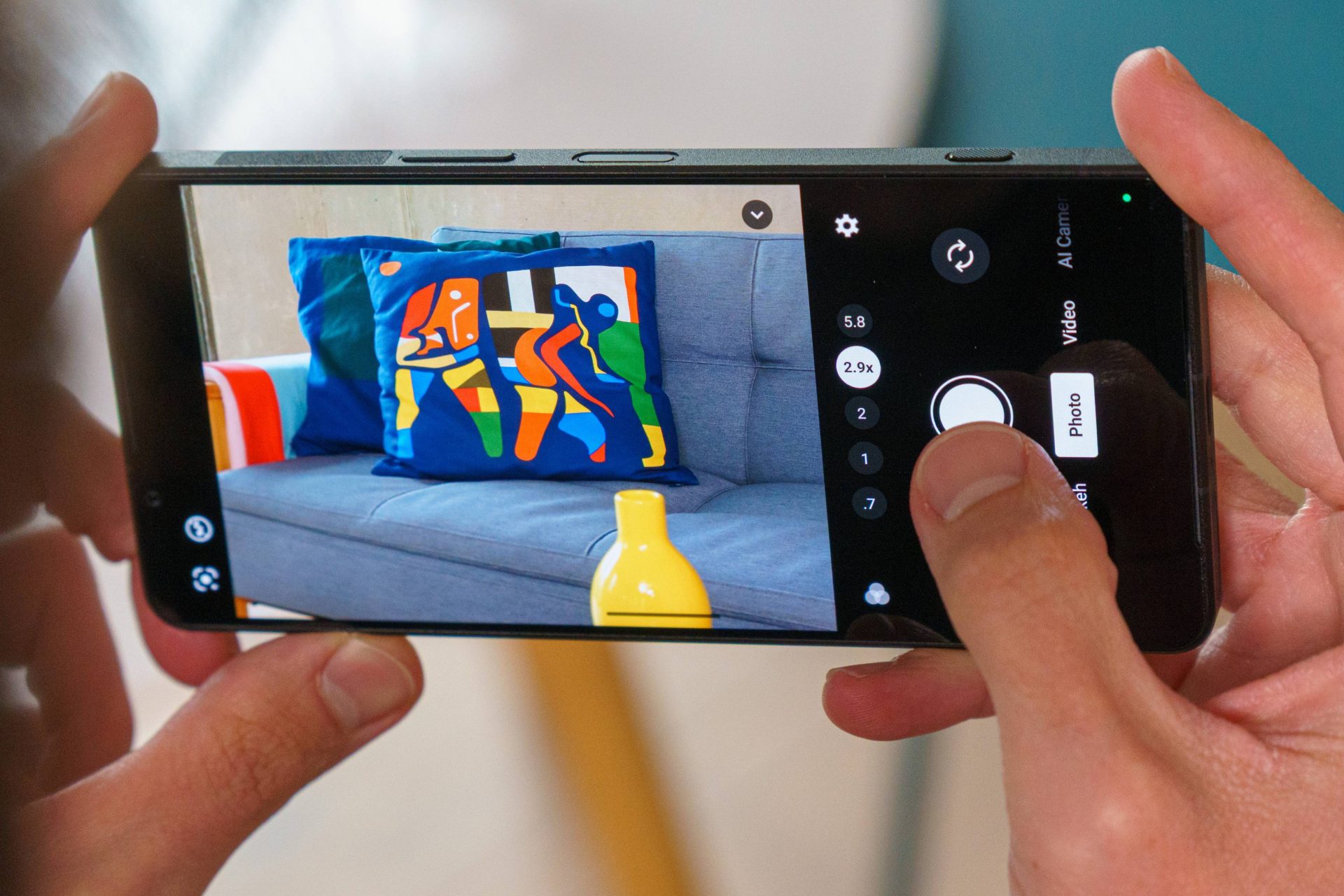 Sony отмечает рост продаж флагманского смартфона Xperia 1 VIII на мировом рынке картинка Рост продаж смартфона Sony Xperia 1 VIII | DGL.RU