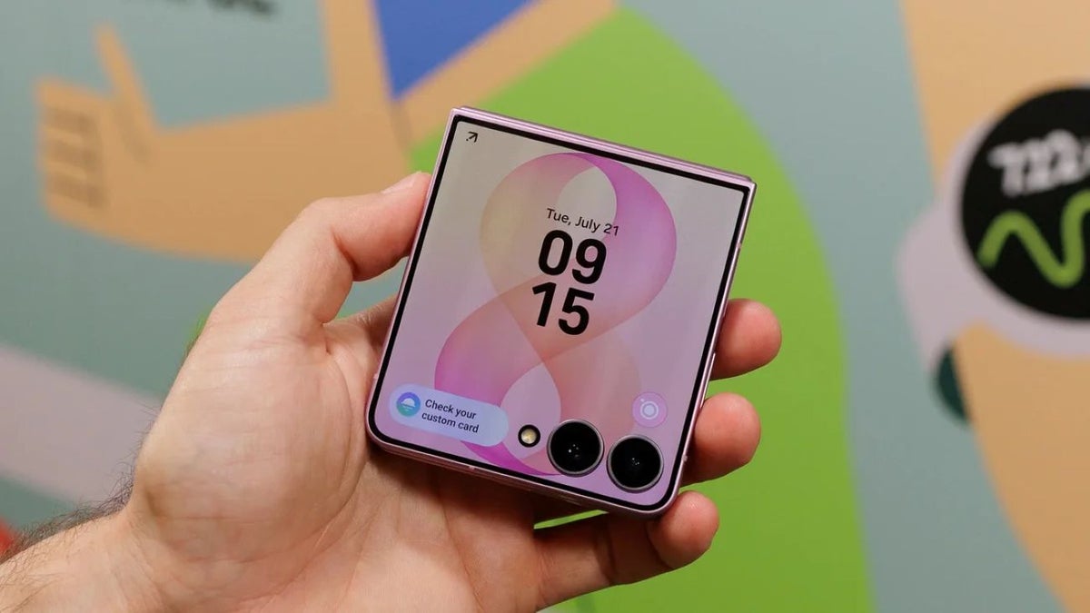Спрос на Samsung Galaxy Z Flip 8 оказался значительно ниже моделей серии Z Fold 8