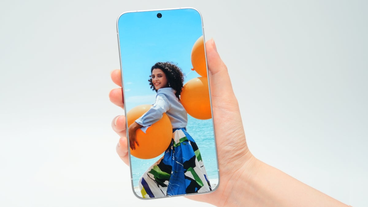 Tecno показала концепт без рамок, а Apple готовит 7-дюймовый дисплей для iPhone 20 Pro