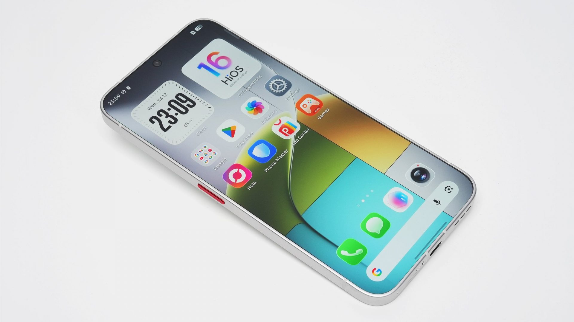Tecno показала концепт без рамок, а Apple готовит 7-дюймовый дисплей для iPhone 20 Pro картинка Tecno и Apple создают безрамочные экраны | DGL.RU