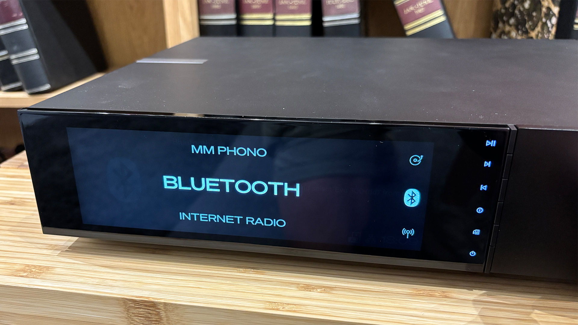 Усилитель Cambridge Audio Evo 300: тест звука | DGL.RU