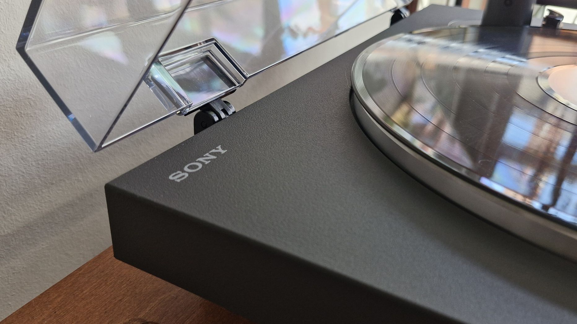 Виниловый проигрыватель Sony PS-LX3BT: характеристики и качество звука картинка Проигрыватель Sony PS-LX3BT: полный обзор | DGL.RU
