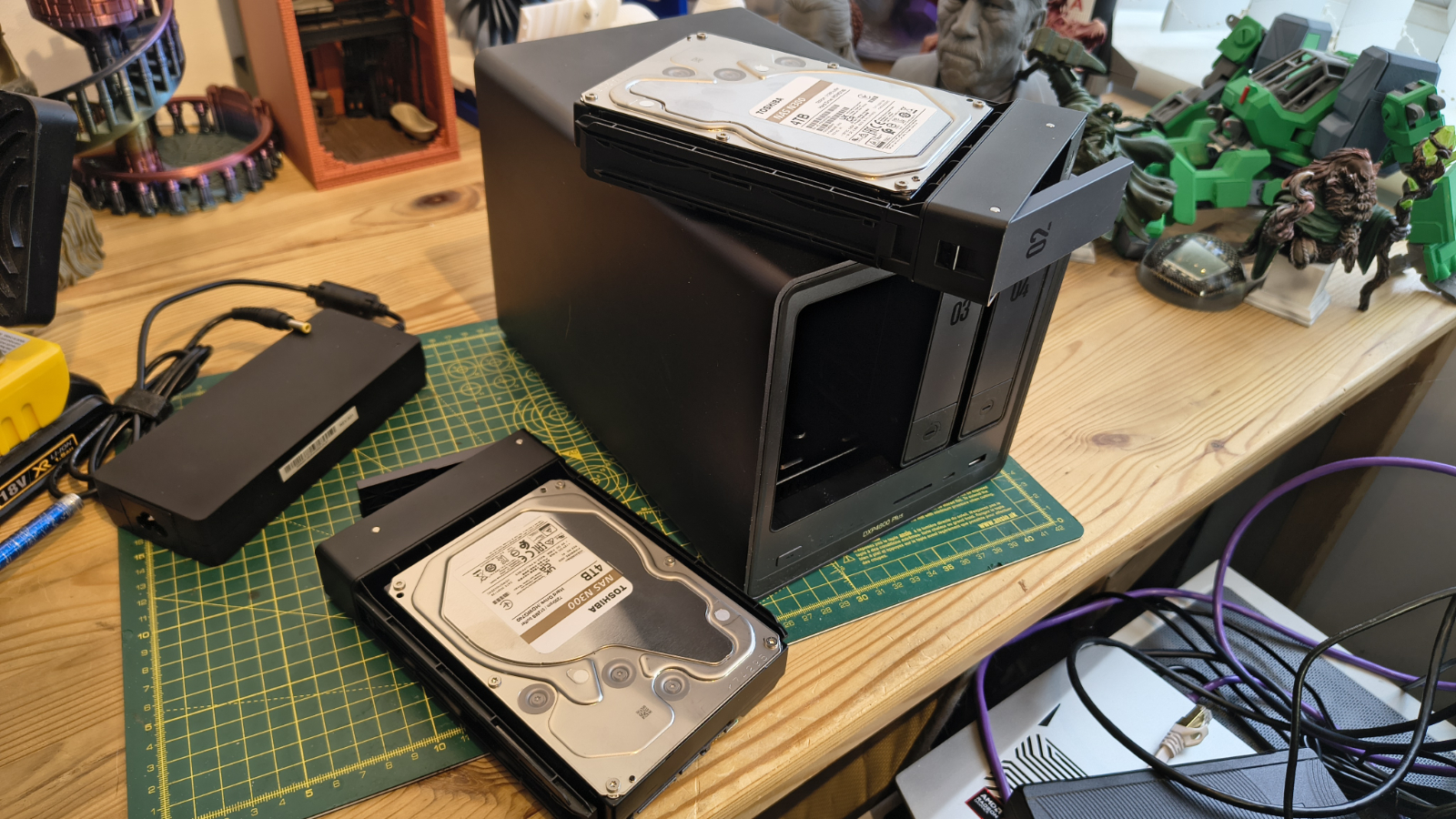 Жесткий диск Toshiba N300 4 ТБ для сетевых хранилищ картинка Жесткий диск Toshiba N300 4 ТБ: обзор NAS | DGL.RU