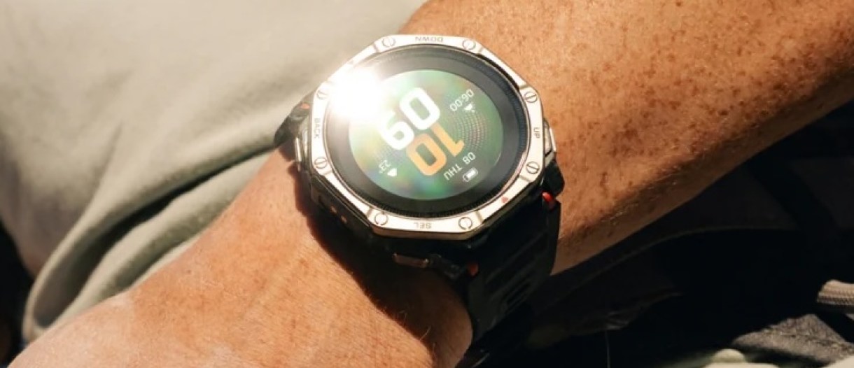 Умные часы Amazfit T-Rex Dual Solar с функцией двусторонней зарядки от солнечной батареи