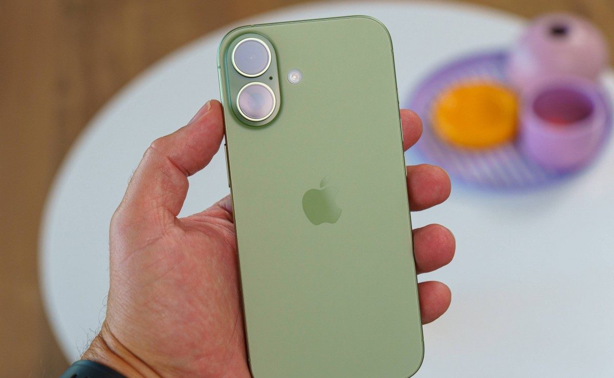 Apple повысила цены на старые модели iPhone на фоне рекордной выручки линейки iPhone 17 картинка Apple подняла цены на старые смартфоны iPhone | DGL.RU