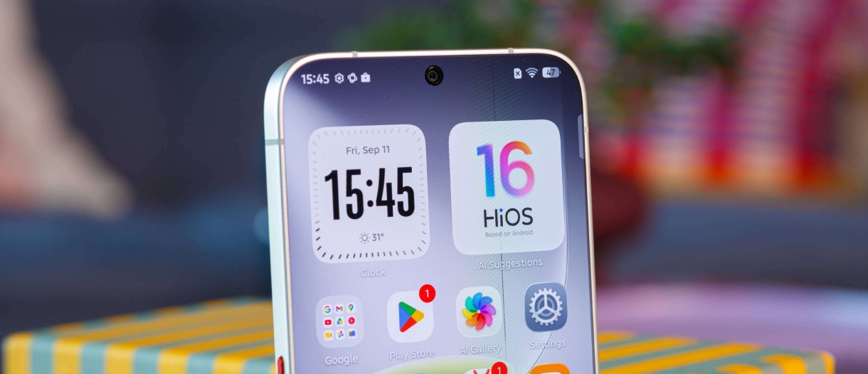 Еще один взгляд на концептуальный телефон Camon Slim без рамки от Tecno