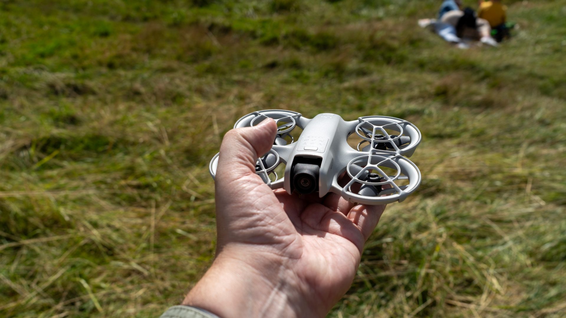 Лучшие дроны для начинающих в 2026 году картинка Дроны DJI для новичков: лучшие модели 2026 года | DGL.RU