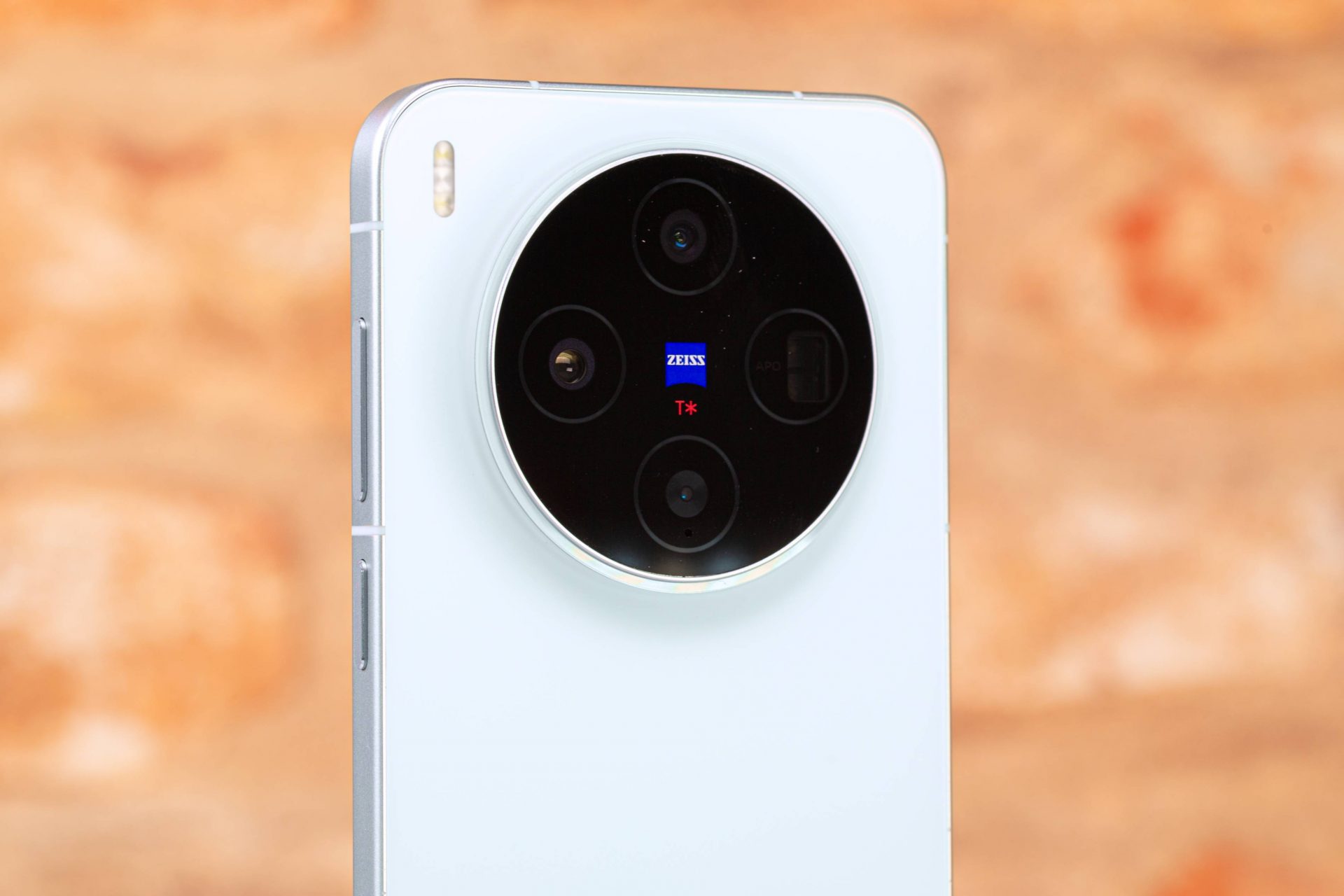Флагманская серия смартфонов vivo X500: дата анонса и характеристики