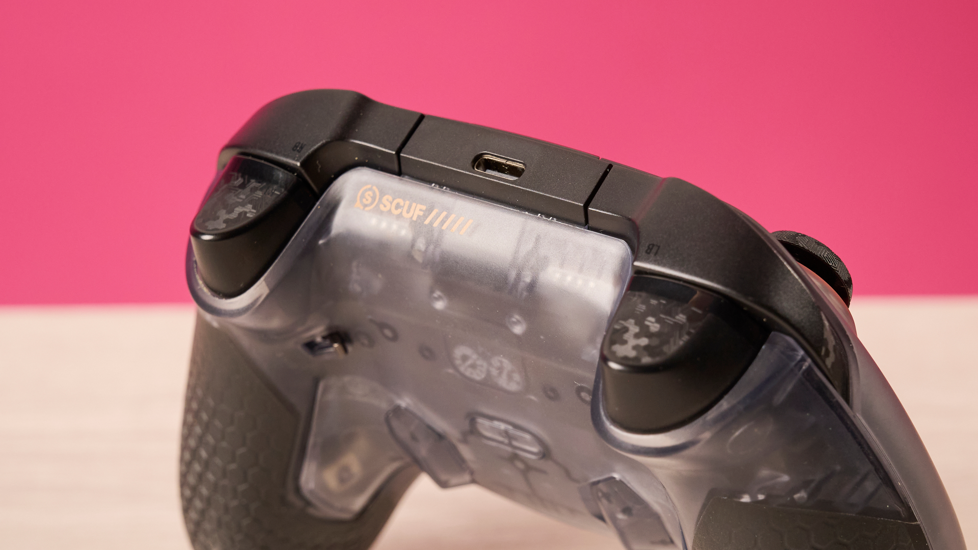 Обзор Scuf Valor Wired - плавность и полный контроль картинка Геймпад Scuf Valor Wired: обзор TMR и профилей | DGL.RU