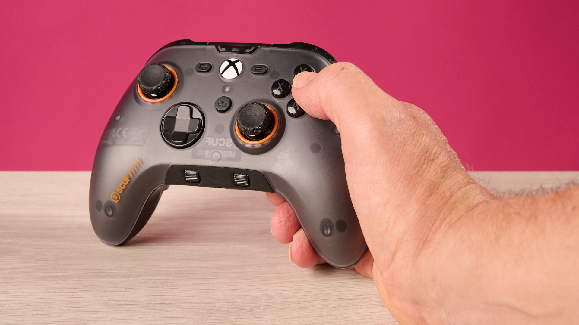Обзор Scuf Valor Wired - плавность и полный контроль картинка Геймпад Scuf Valor Wired: обзор TMR и профилей | DGL.RU