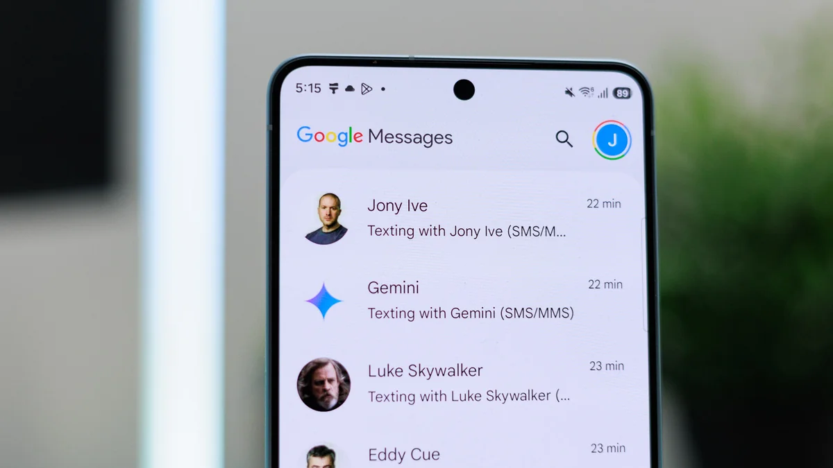 Google Messages преобразился в стиле iMessage, но есть одна проблема