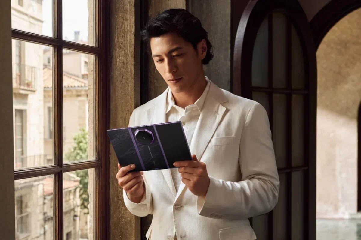 Huawei Mate XT 2 Ultimate Design