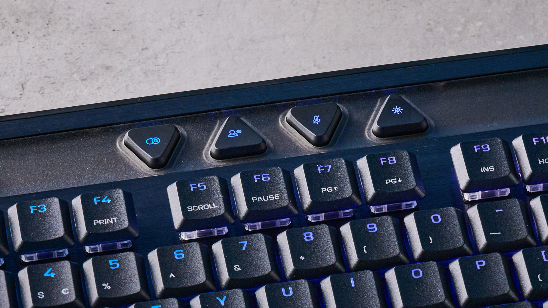Обзор Turtle Beach KB7 TKL - 8000 Гц и огромный сенсорный экран картинка Игровая клавиатура Turtle Beach KB7 TKL — тест | DGL.RU