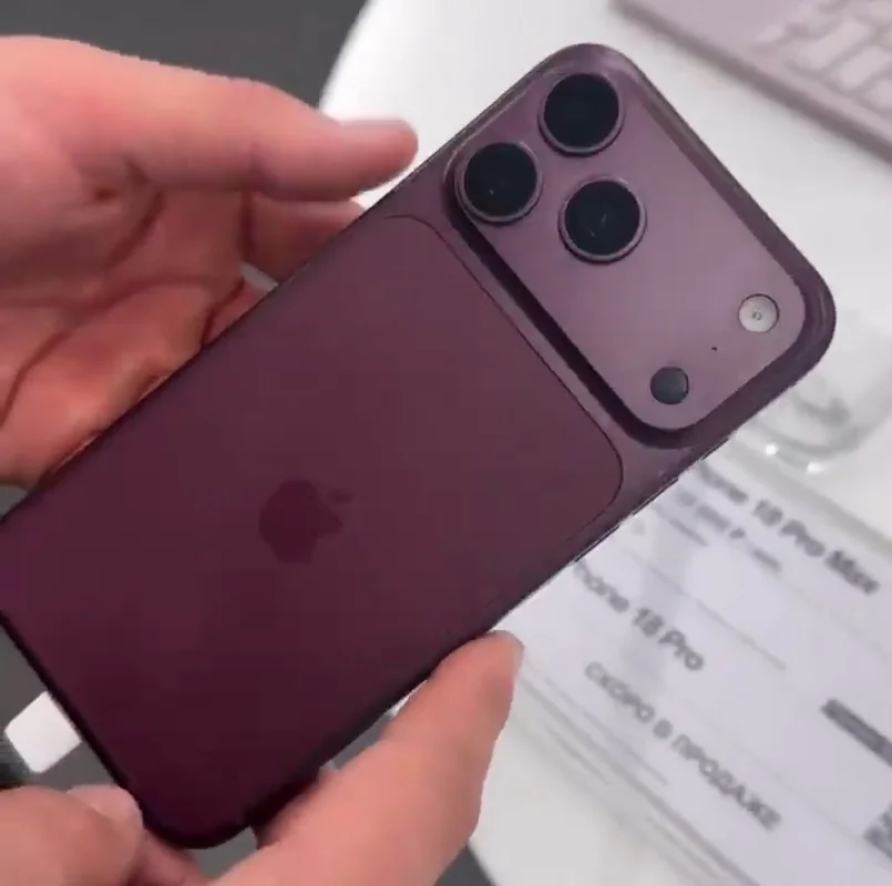 Демонстрационный образец iPhone 18 Pro Max в цвете «темная вишня» просочился в сеть картинка Демонстрационный образец iPhone 18 Pro Max в цвете «темная вишня» просочился в сеть