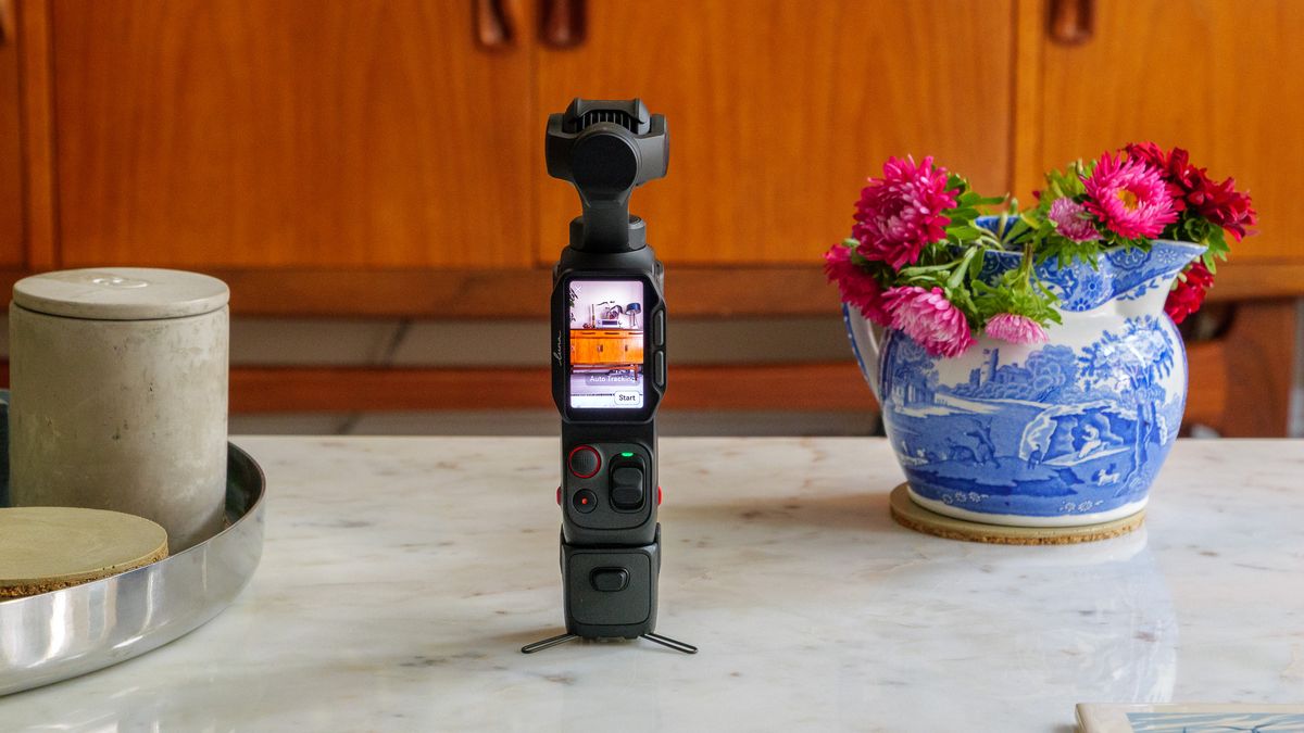 Обзор Insta360 Luna Pro — отличная вещь для влогов картинка Камера Insta360 Luna Pro: полный тест и разбор | DGL.RU
