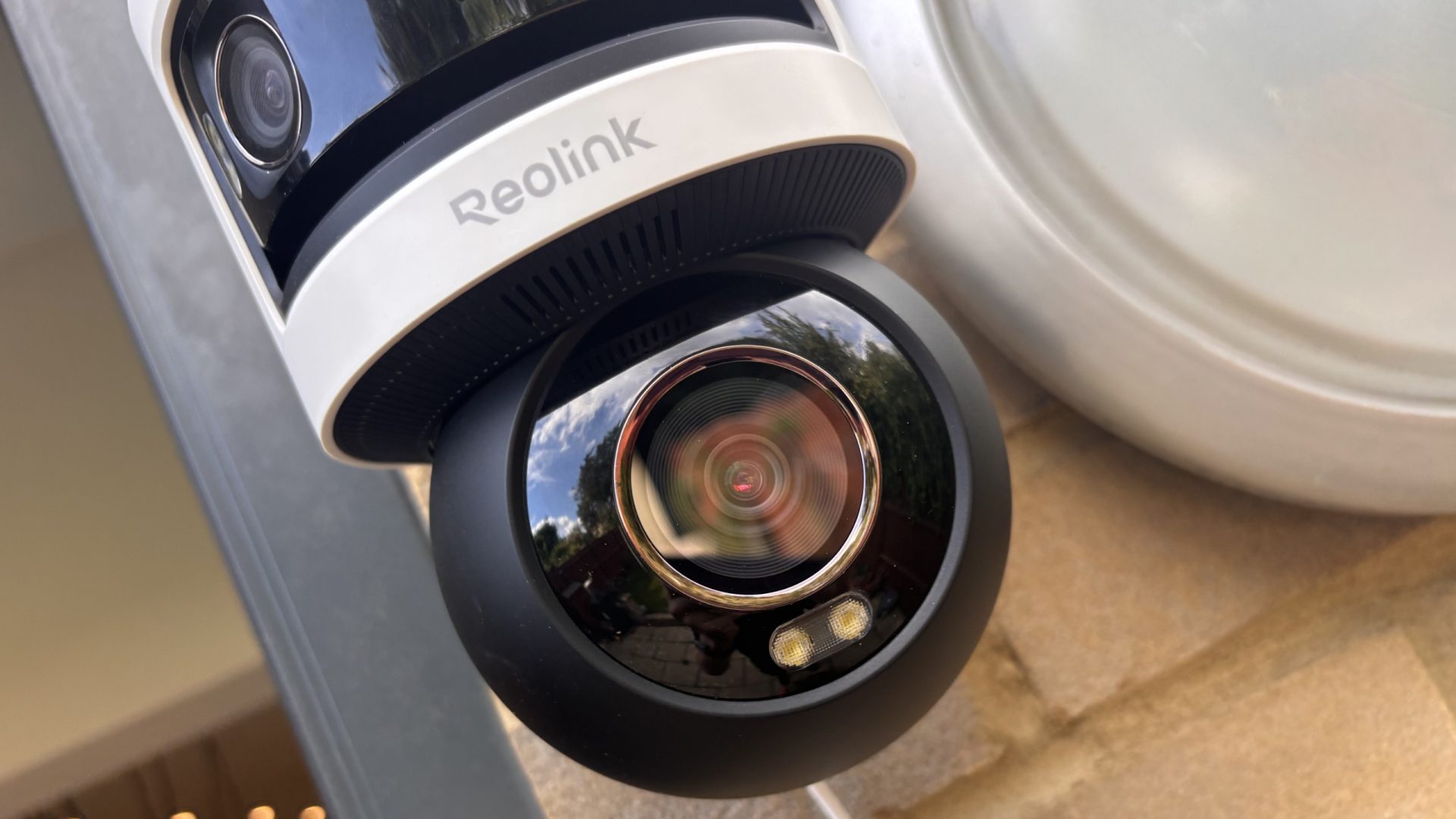 Камера Reolink OMVI 3i: 4K PTZ, ИИ и 180° обзор | DGL.RU