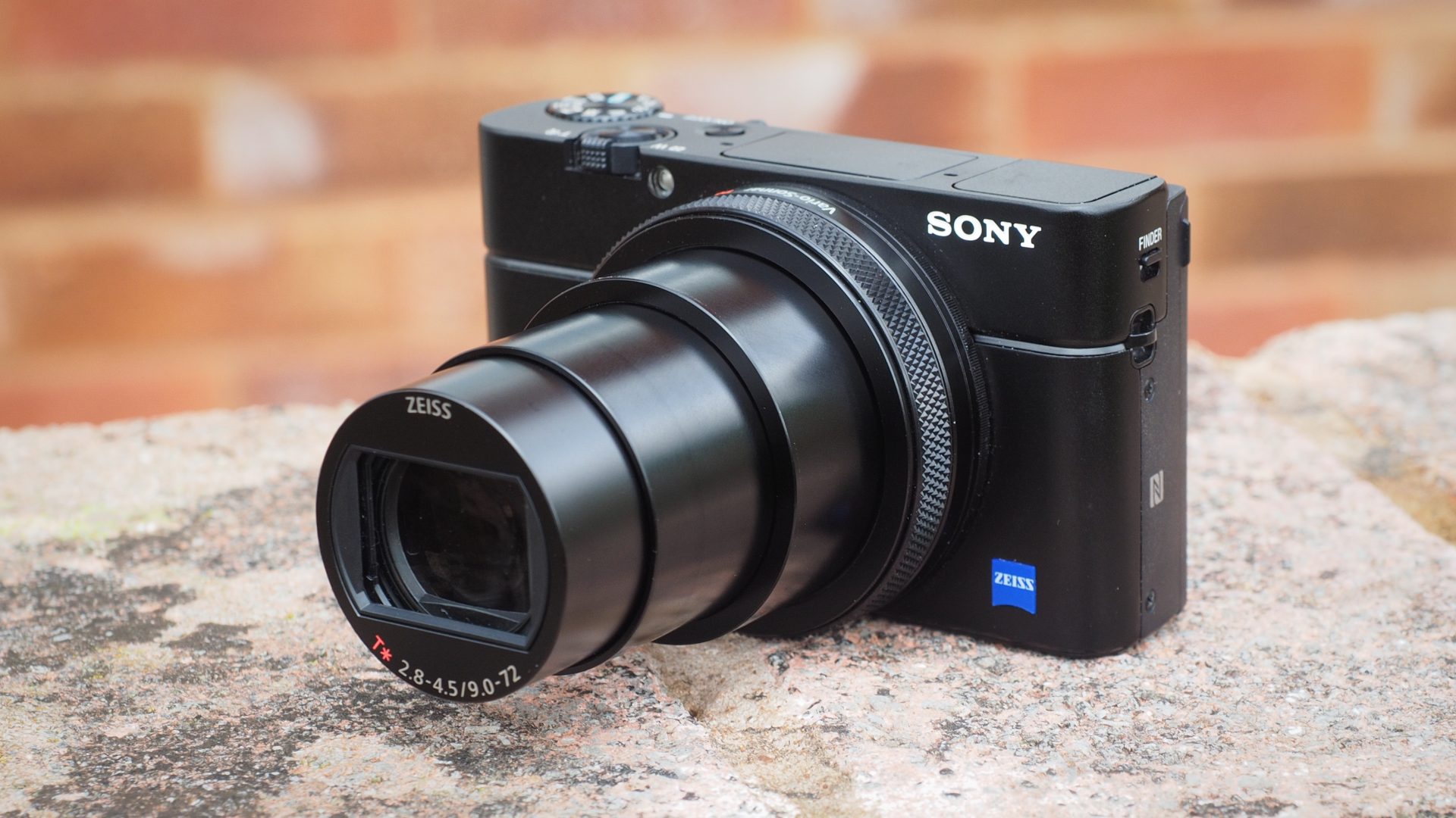 Лучшая камера Sony в 2026 году для видеоблогинга, киносъемки и фото картинка Камеры Sony: какую модель выбрать в 2026 году | DGL.RU