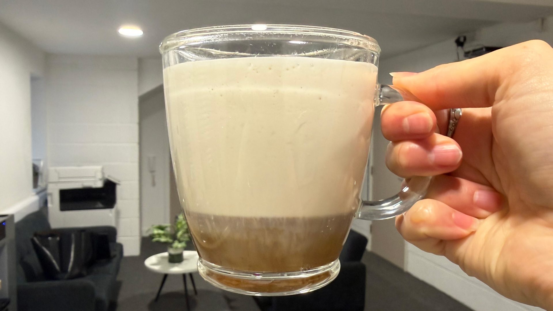 Обзор Philips Baristina - она меня скорее смутила, чем впечатлила картинка Кофемашина Philips Baristina: тест и обзор дома | DGL.RU