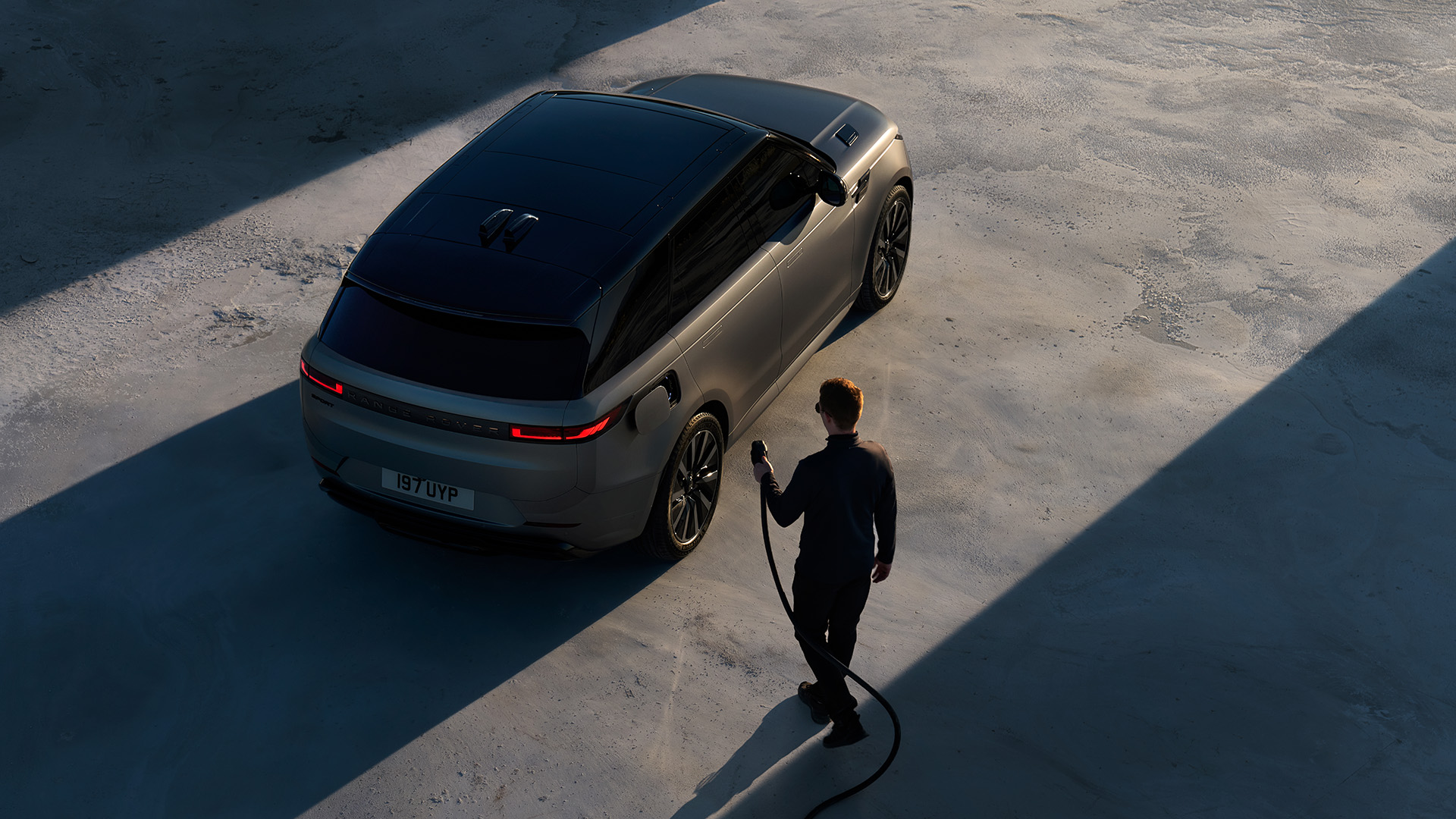 Компания Jaguar Land Rover представила электрический внедорожник Range Rover Sport Electric картинка Внедорожник Range Rover Sport Electric: детали | DGL.RU