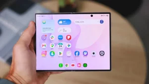Конструкция Samsung Galaxy Z Fold 8: поведение гибкого дисплея и защита кремний-углеродной батареи