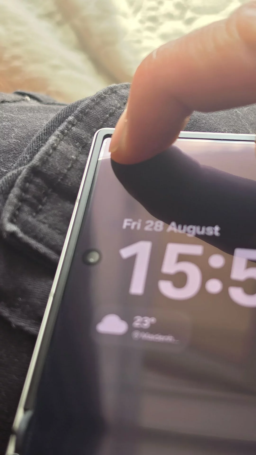 Конструкция Samsung Galaxy Z Fold 8: поведение гибкого дисплея и защита кремний-углеродной батареи картинка Samsung Galaxy Z Fold 8: детали конструкции | DGL.RU