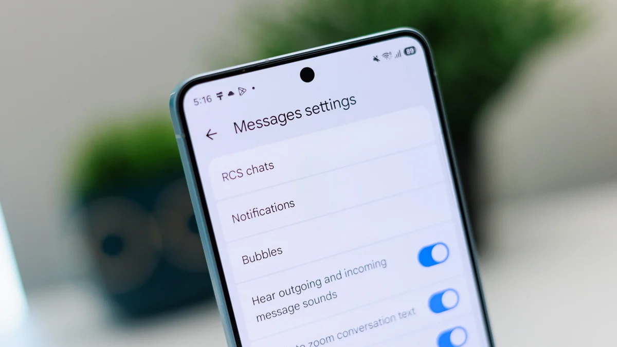 Критический сбой в Google Messages: приложение отправляет старые сообщения посторонним контактам