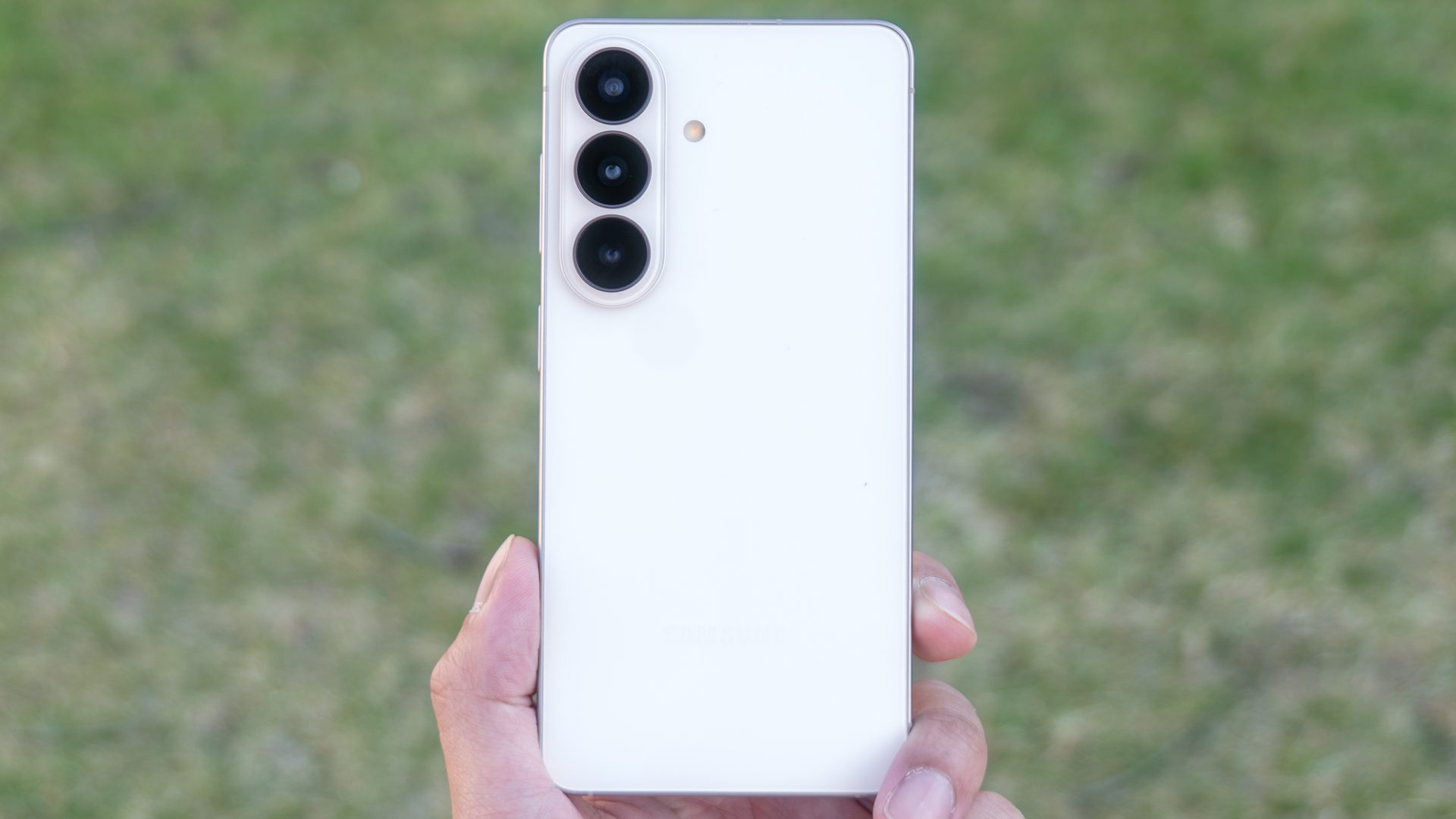 Лучшие компактные телефоны: Pixel 10 Pro — топ | DGL.RU