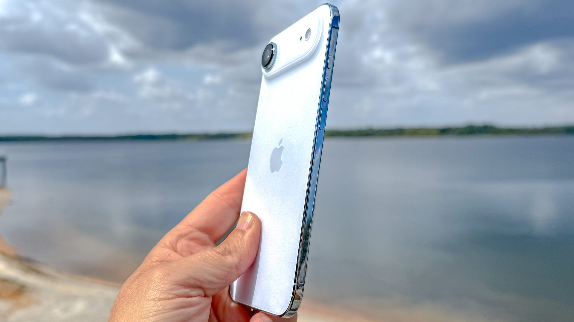 Лучшие компактные телефоны: Pixel 10 Pro — топ | DGL.RU