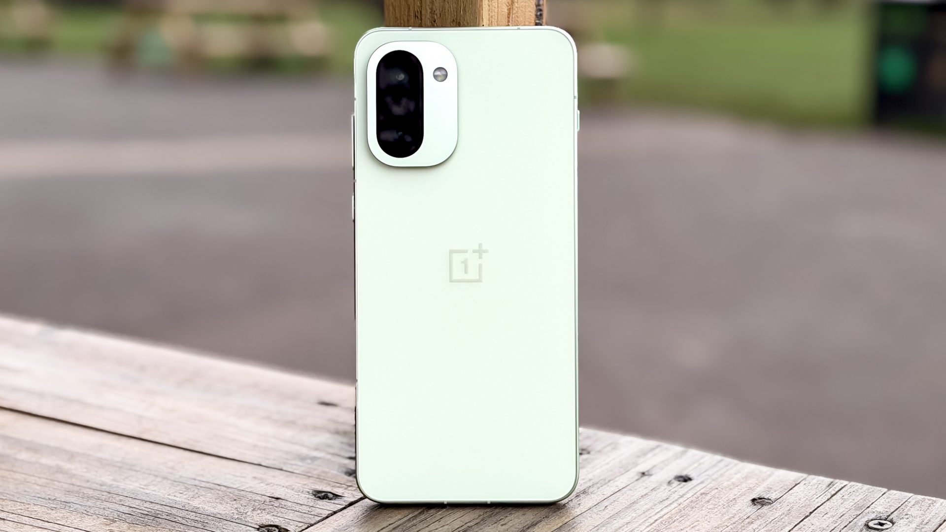 Лучшие телефоны OnePlus: какой выбрать в 2026 | DGL.RU