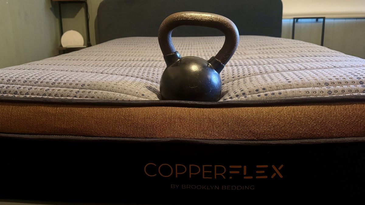 Обзор Brooklyn Bedding Copperflex Memory Foam - неплохой выбор для тех, кто спит на спине картинка Матрас Brooklyn Bedding Copperflex: полный тест | DGL.RU