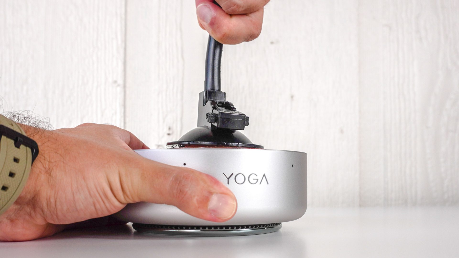 Обзор Lenovo Yoga Mini - альтернатива Mac mini на Windows картинка Мини-ПК Lenovo Yoga Mini: тест круглого ПК | DGL.RU