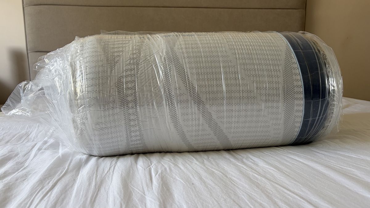 Обзор DreamCloud Softer Mattress Topper - облегчает боль в бедрах и плечах картинка Наматрасник DreamCloud Softer: тест мягкости | DGL.RU