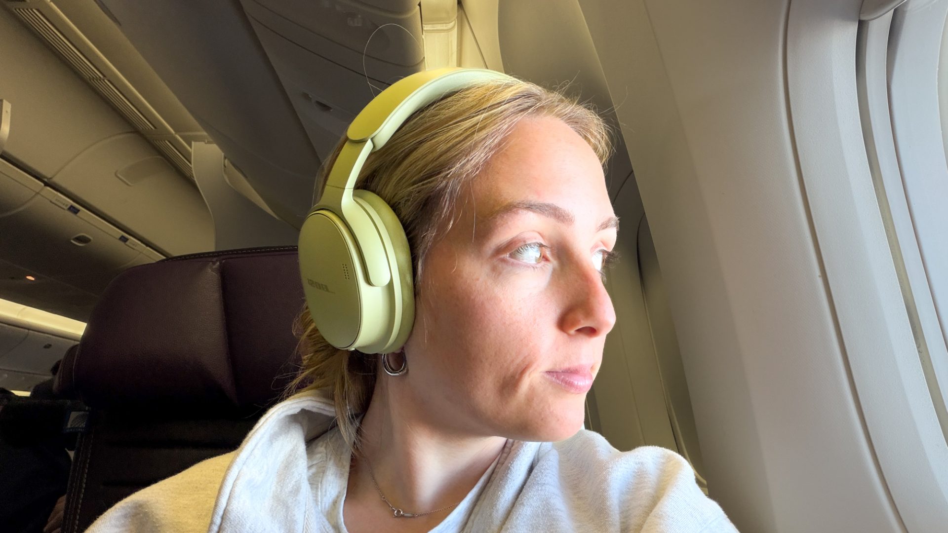 Обзор Bose QuietComfort Headphones (2nd Gen) - фантастический шумодав, но без критичной для путешественников фишки картинка Наушники Bose QuietComfort 2: обзор и тест ANC | DGL.RU